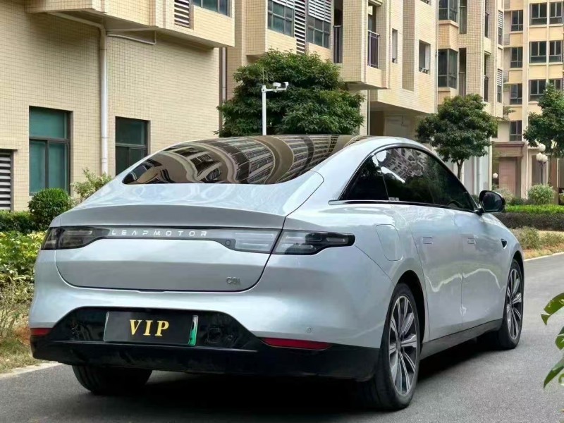 东莞23年零跑汽车C018