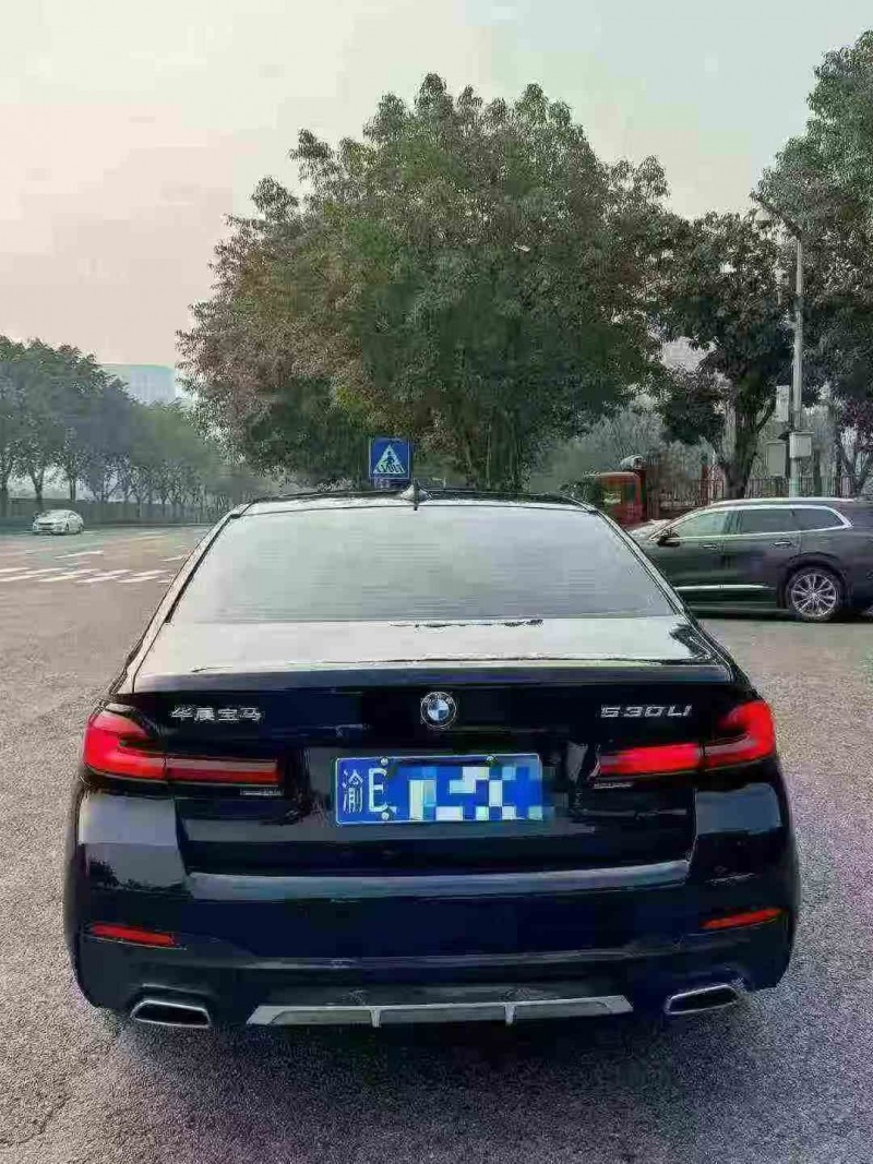 重庆23年宝马5系8