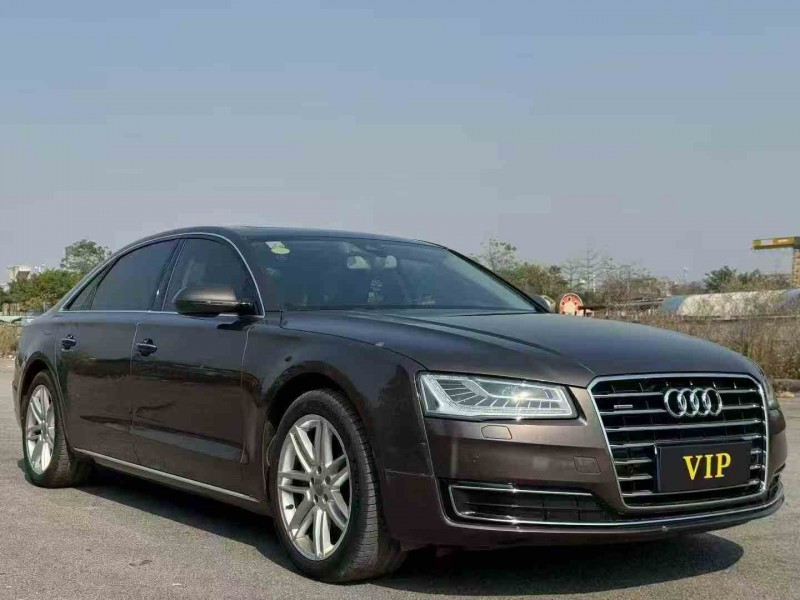 钦州18年奥迪A8L2