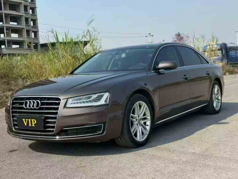 钦州18年奥迪A8L3