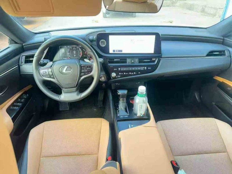 北海24年雷克薩斯ES4