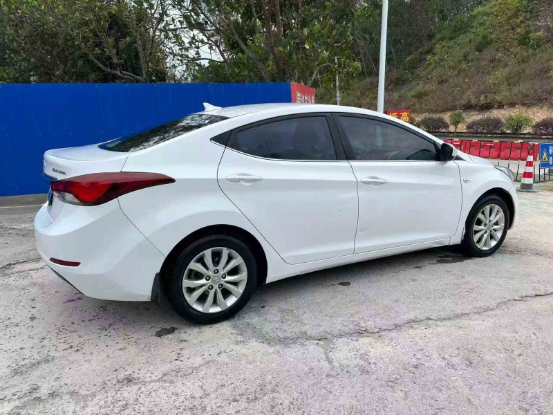 柳州17年现代朗动8