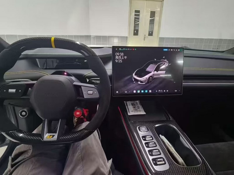 襄阳25年小米SU77