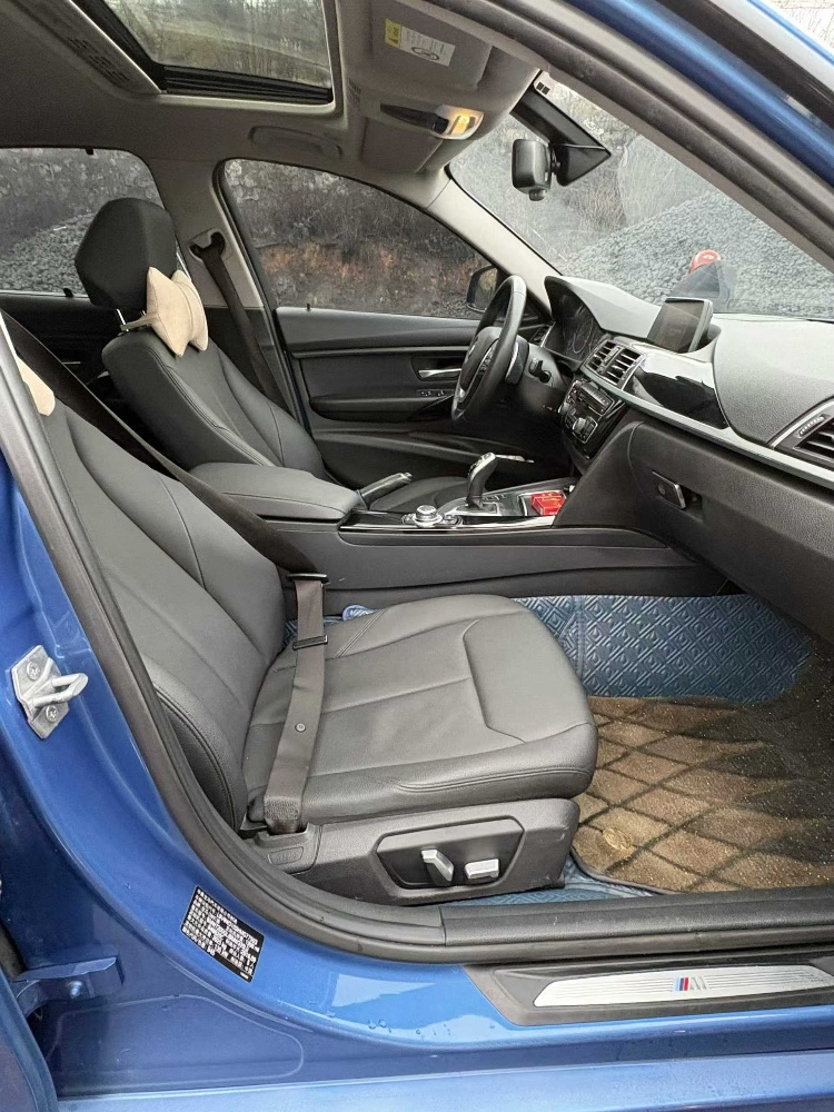 毕节16年宝马3系8