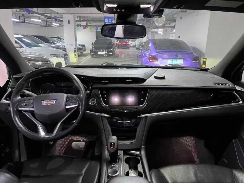 成都21年凯迪拉克XT66