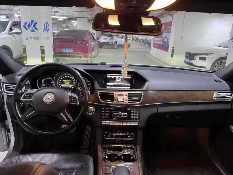 成都15年奔驰E5