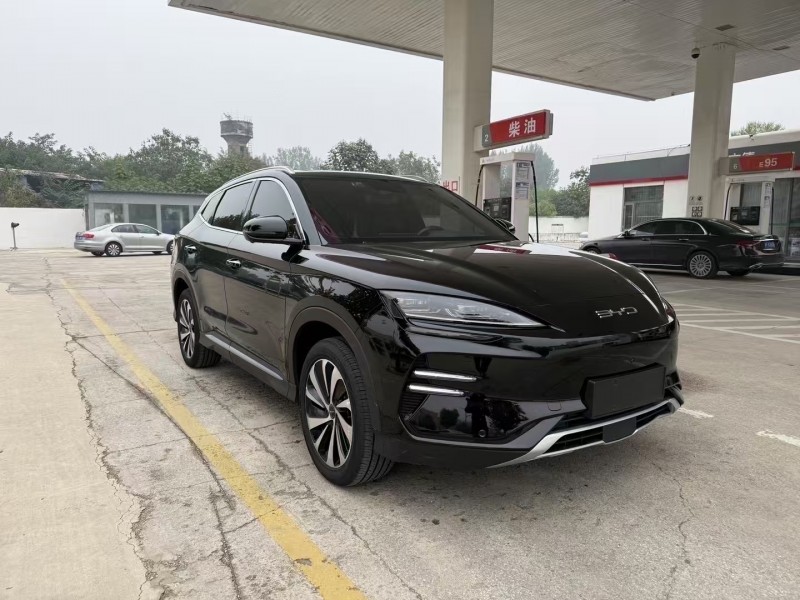 保定23年比亚迪宋2