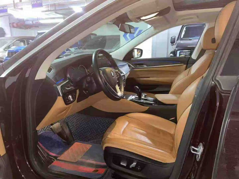 成都19年宝马6系4