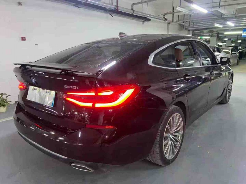 成都19年宝马6系8