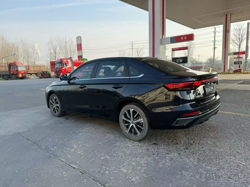 保定22年吉利帝豪8