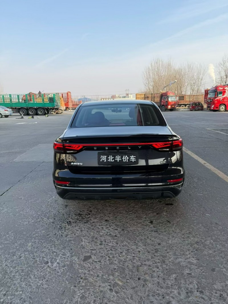 保定22年吉利帝豪9