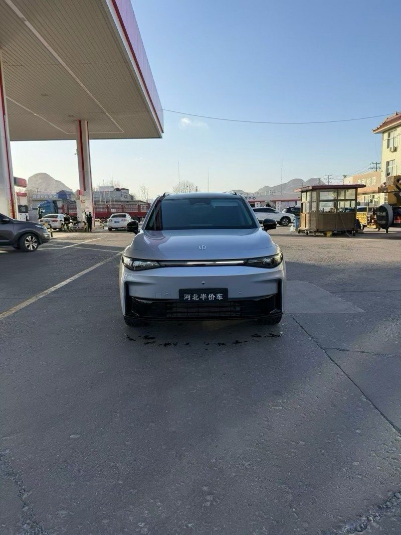 保定25年零跑汽车C161