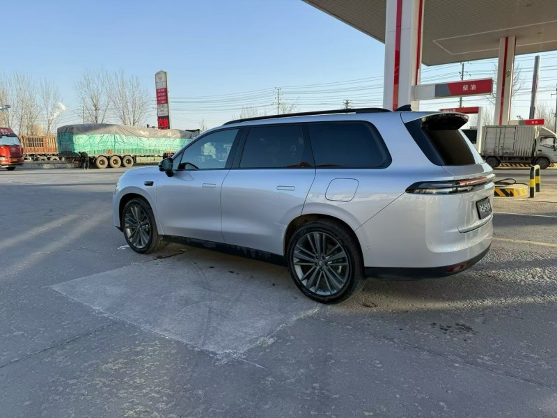 保定25年零跑汽车C167