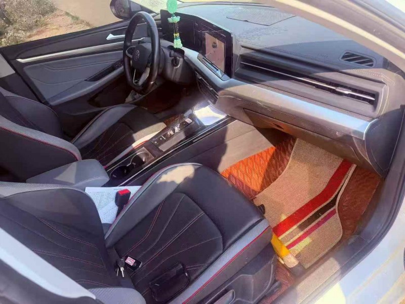 湛江23年大众凌渡6