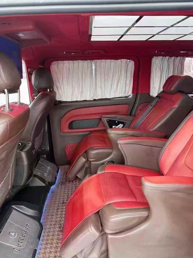 吉林17年奔驰威霆8