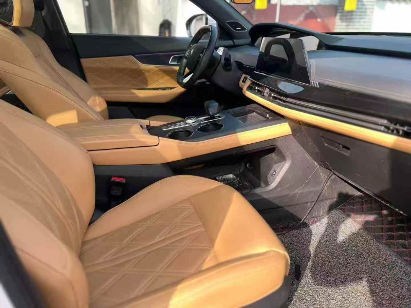 济宁23年长安汽车UNI4