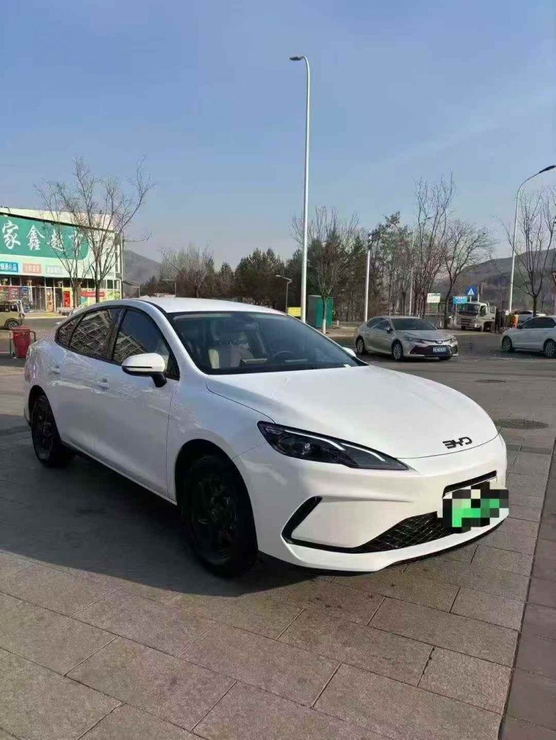 邯郸25年比亚迪海豹2