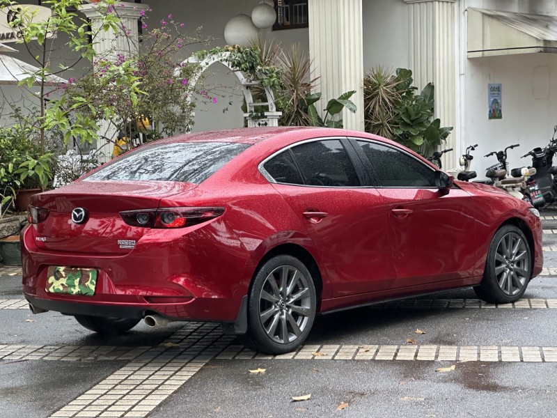 东莞21年马自达昂克赛拉8