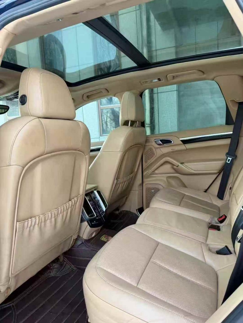 吉林14年保时捷卡宴9