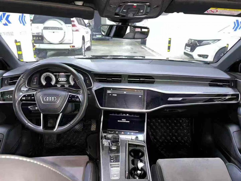 成都23年奥迪A6L5