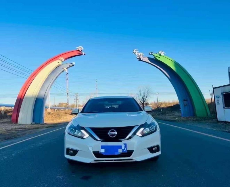 東營17年日產天籟1