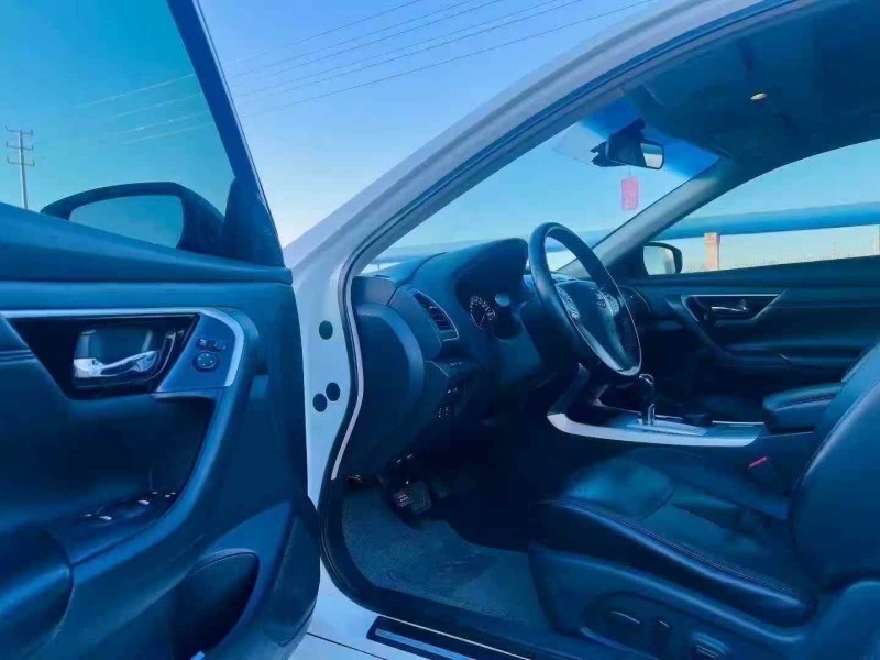 東營17年日產天籟6