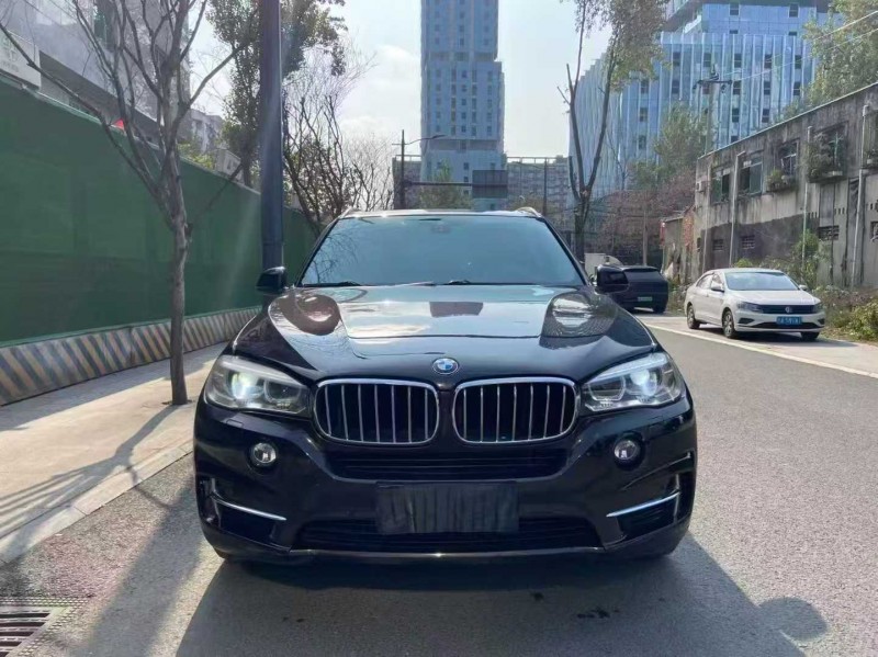 成都18年宝马X51