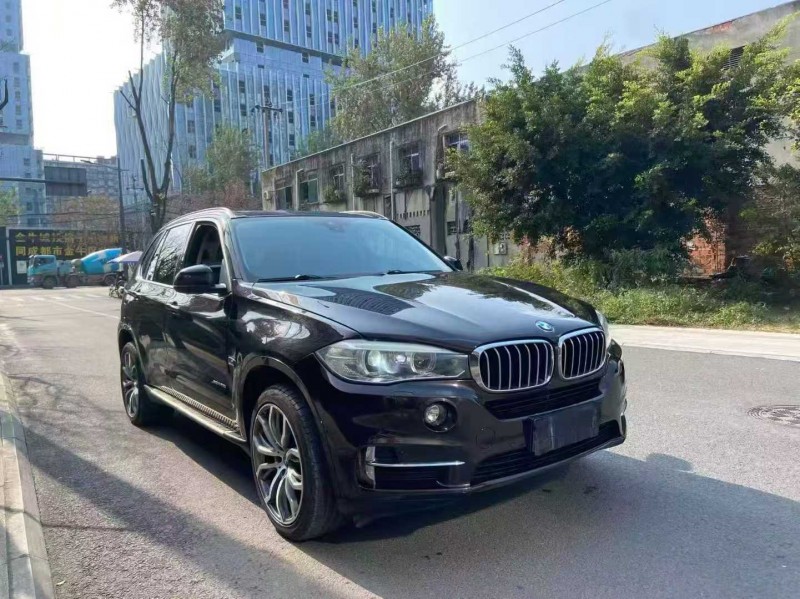 成都18年宝马X52