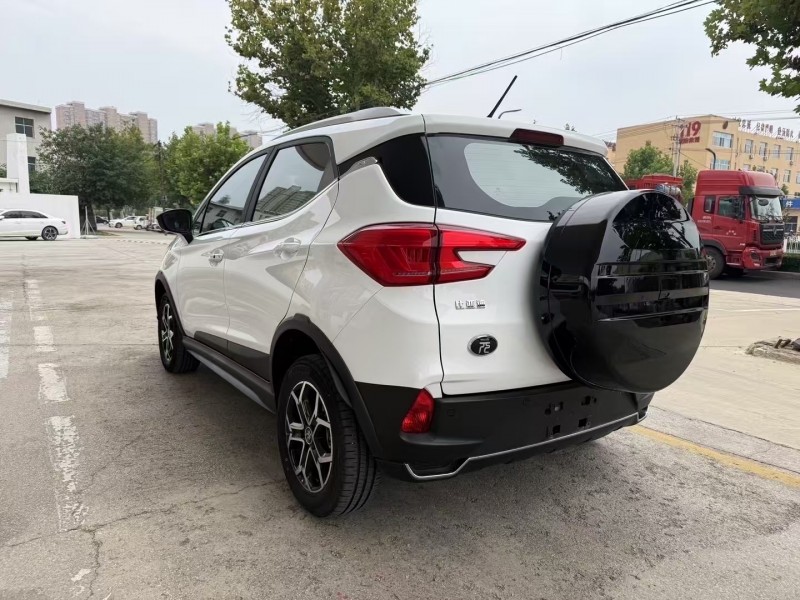 保定23年比亚迪元8