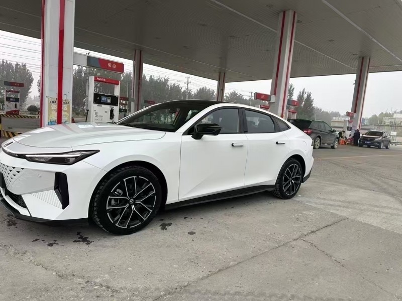 保定25年长安汽车UNI2