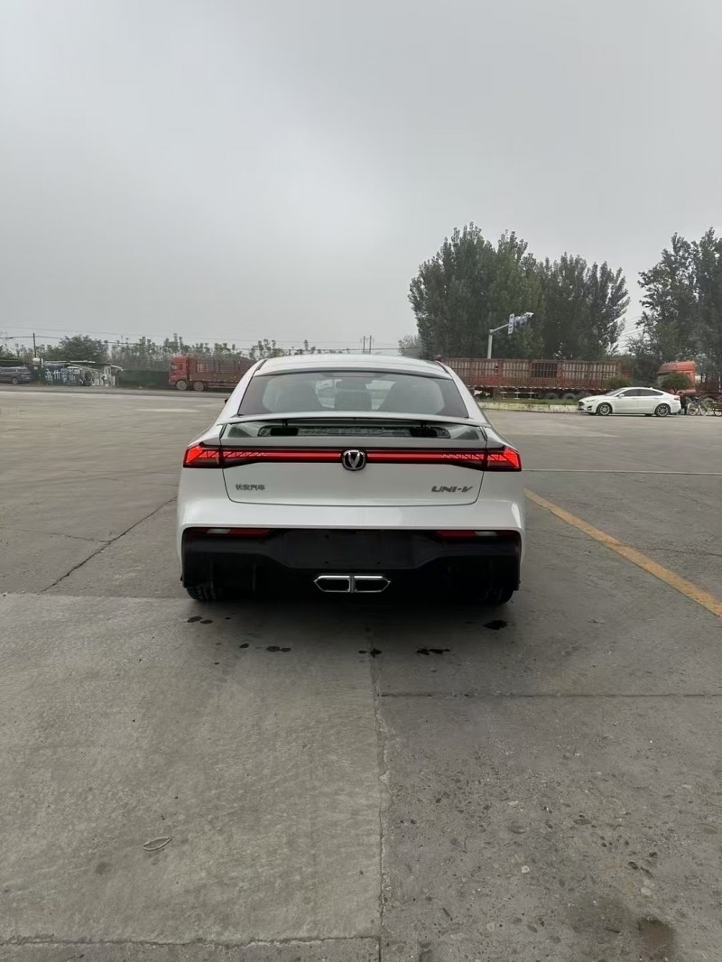 保定25年长安汽车UNI9