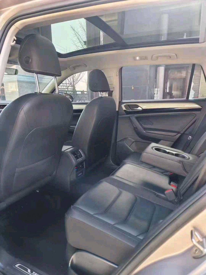 白银20年大众探岳5