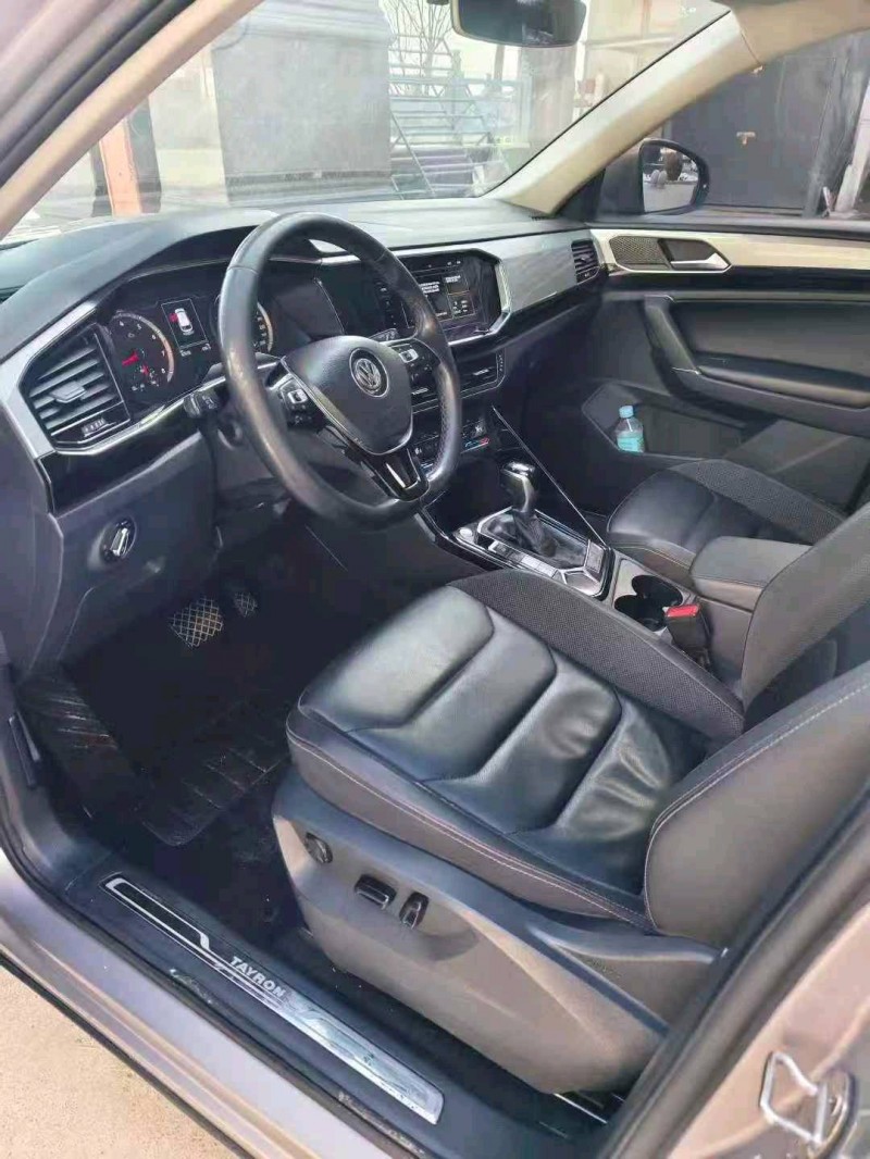 白银20年大众探岳6