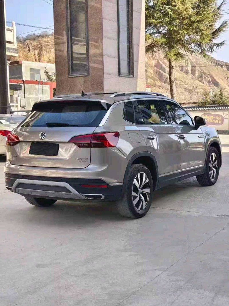 白银20年大众探岳7