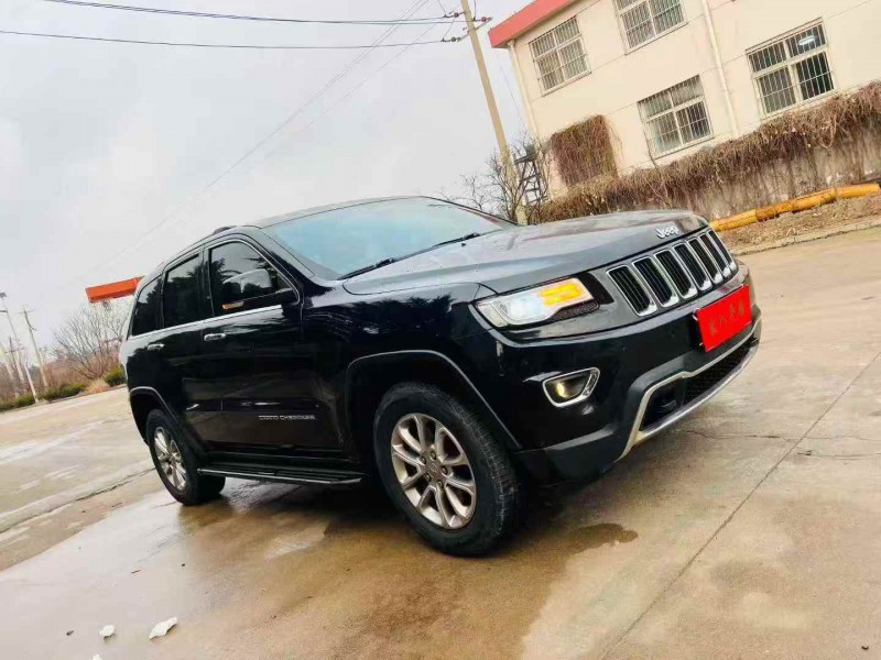 济宁16年Jeep大切诺基2