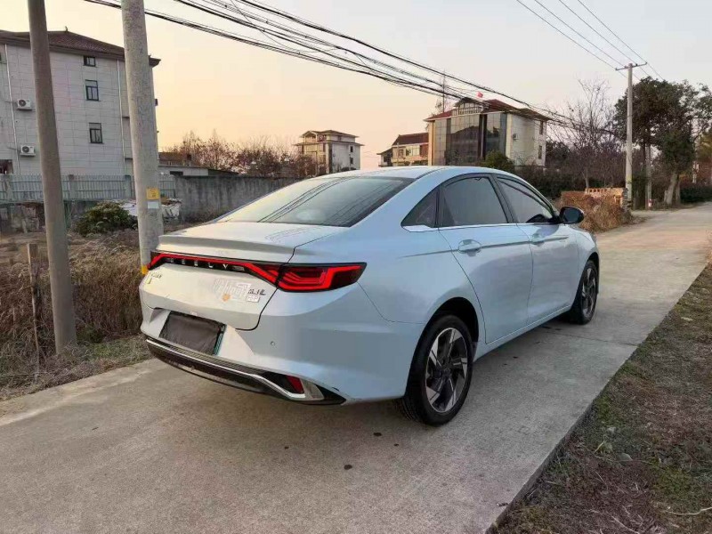 衢州23年吉利帝豪8