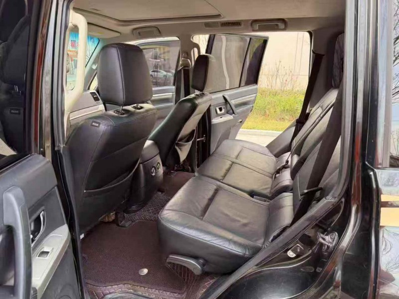 青岛13年三菱帕杰罗5