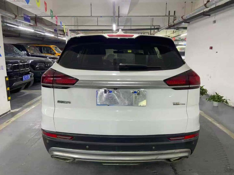 成都20年吉利博越9