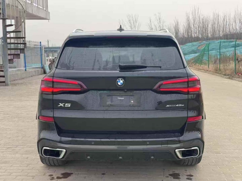 济宁21年宝马X59