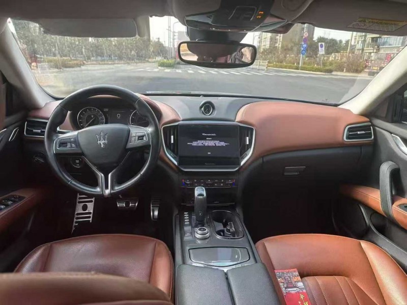 苏州21年玛莎拉蒂Ghibli6