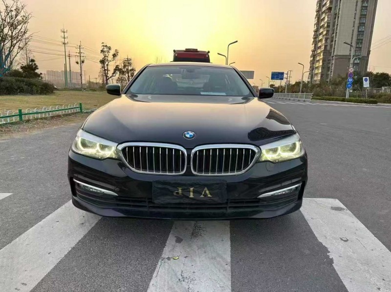 苏州17年宝马5系1