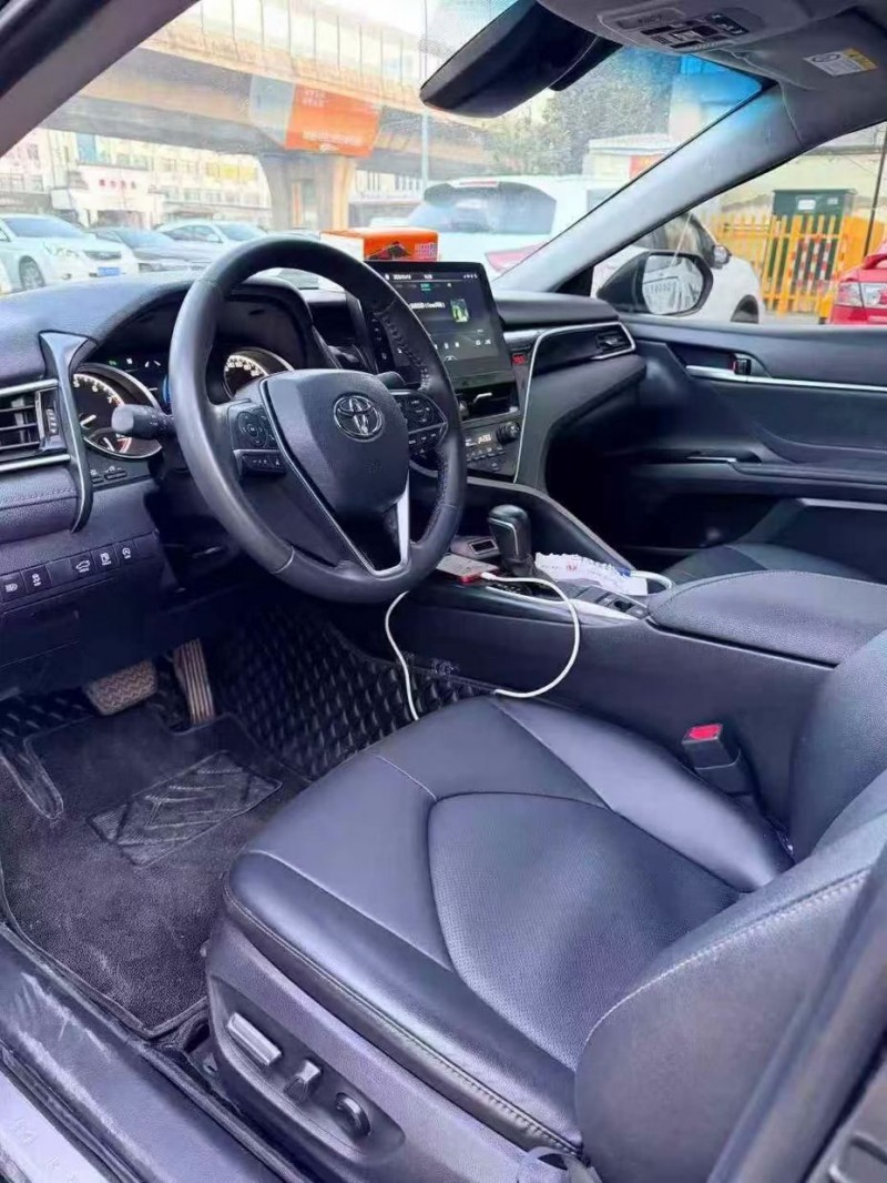 青島23年豐田凱美瑞5