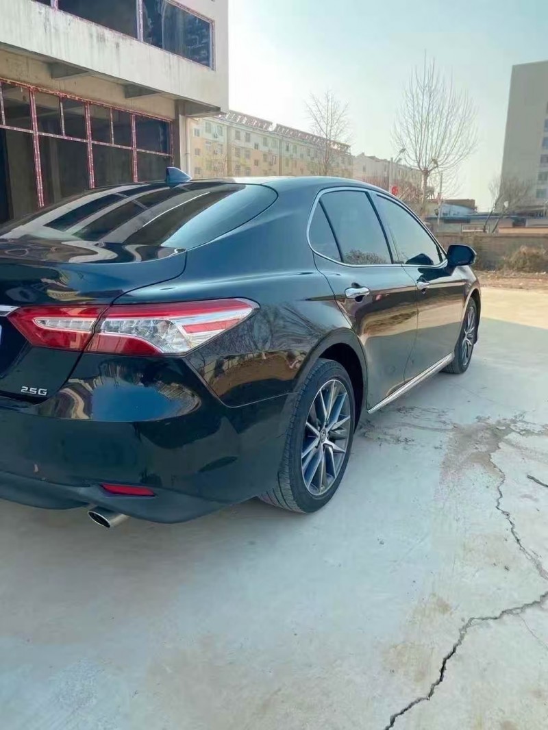 济南21年丰田凯美瑞6