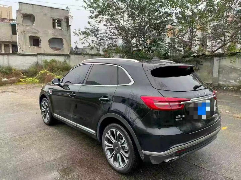 成都21年红旗HS57