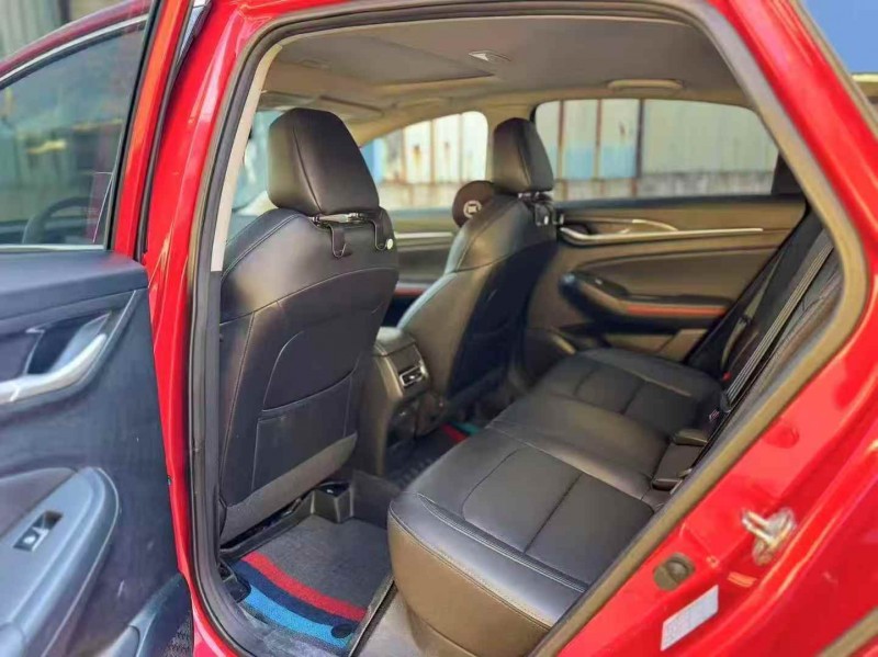 菏泽20年长安汽车逸动5