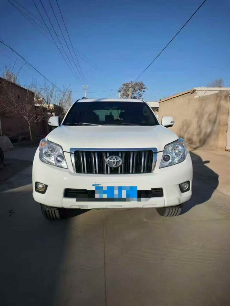 银川12年丰田普拉多1