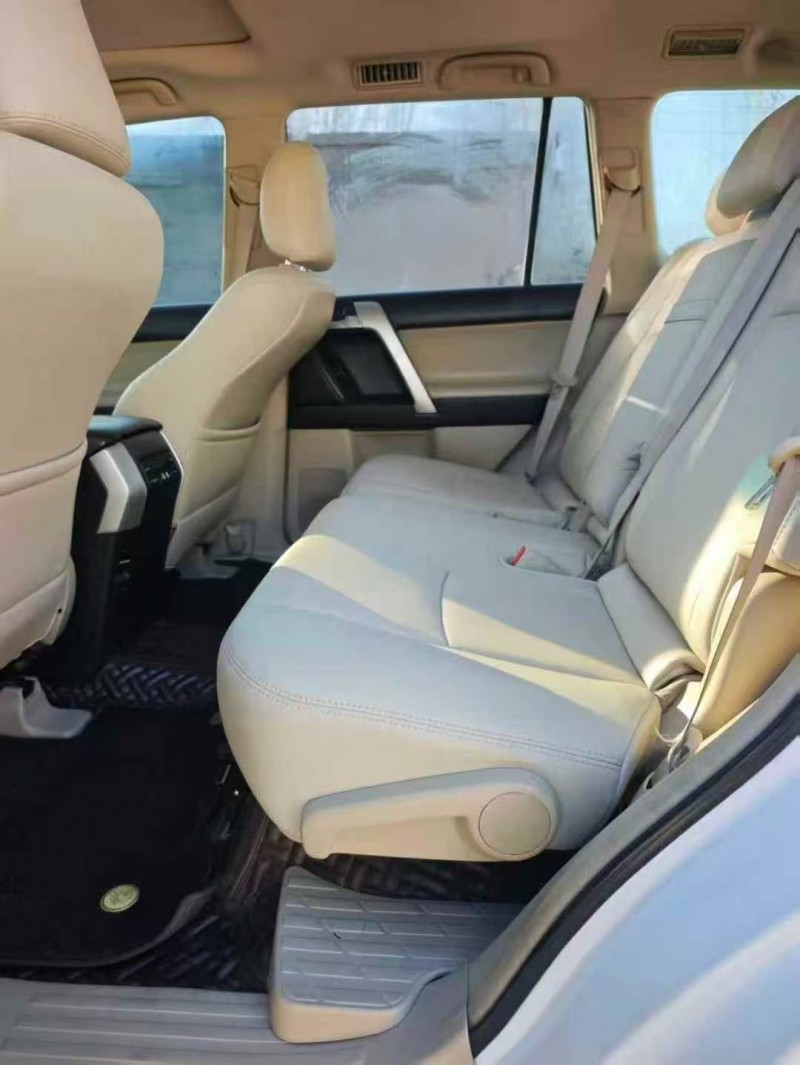 银川12年丰田普拉多4