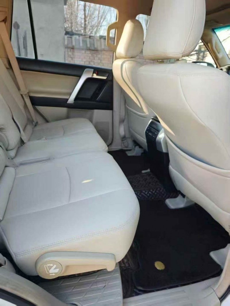 银川12年丰田普拉多7