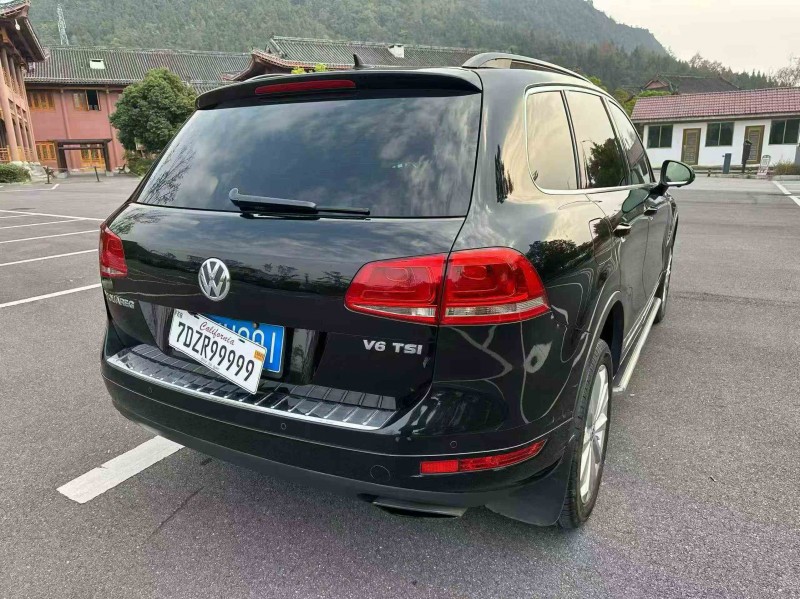 重庆12年大众途锐7