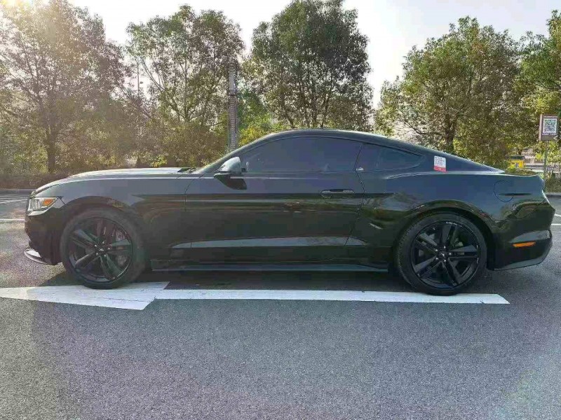 重庆18年福特野马6